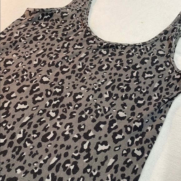 Maurices Black and Gray Leopard Fitted Sleeveless Tank Top EUC Large - Picture 13 of 13